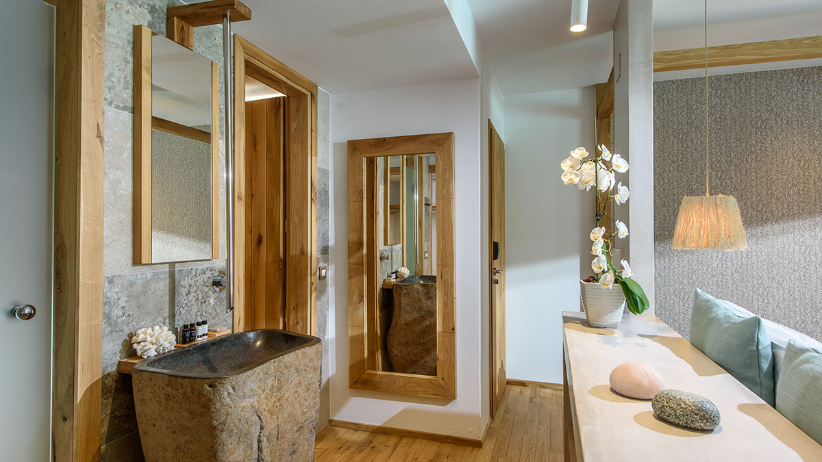 Stella Island Luxury Suites and Spa